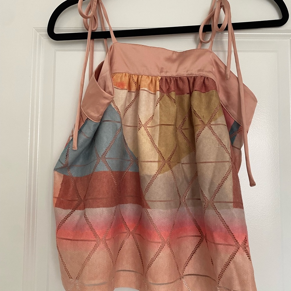 Akemi +Kin Silky crop top - Picture 2 of 2